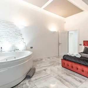 Trevi Luxury Jacuzzi Roma